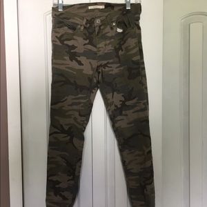 Camo Levi Skinny Jeans 711